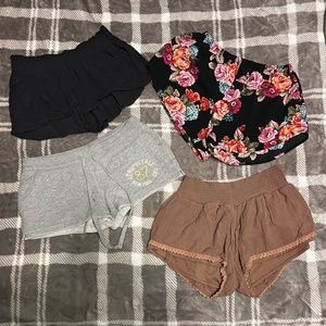 Set of 4 Shorts - Black - Tan - Grey - Black / Floral
